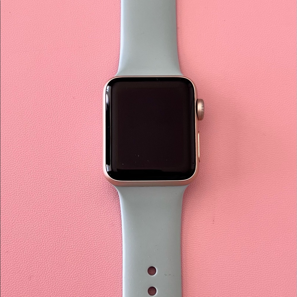Apple Watch Series 2 38mm With gold face